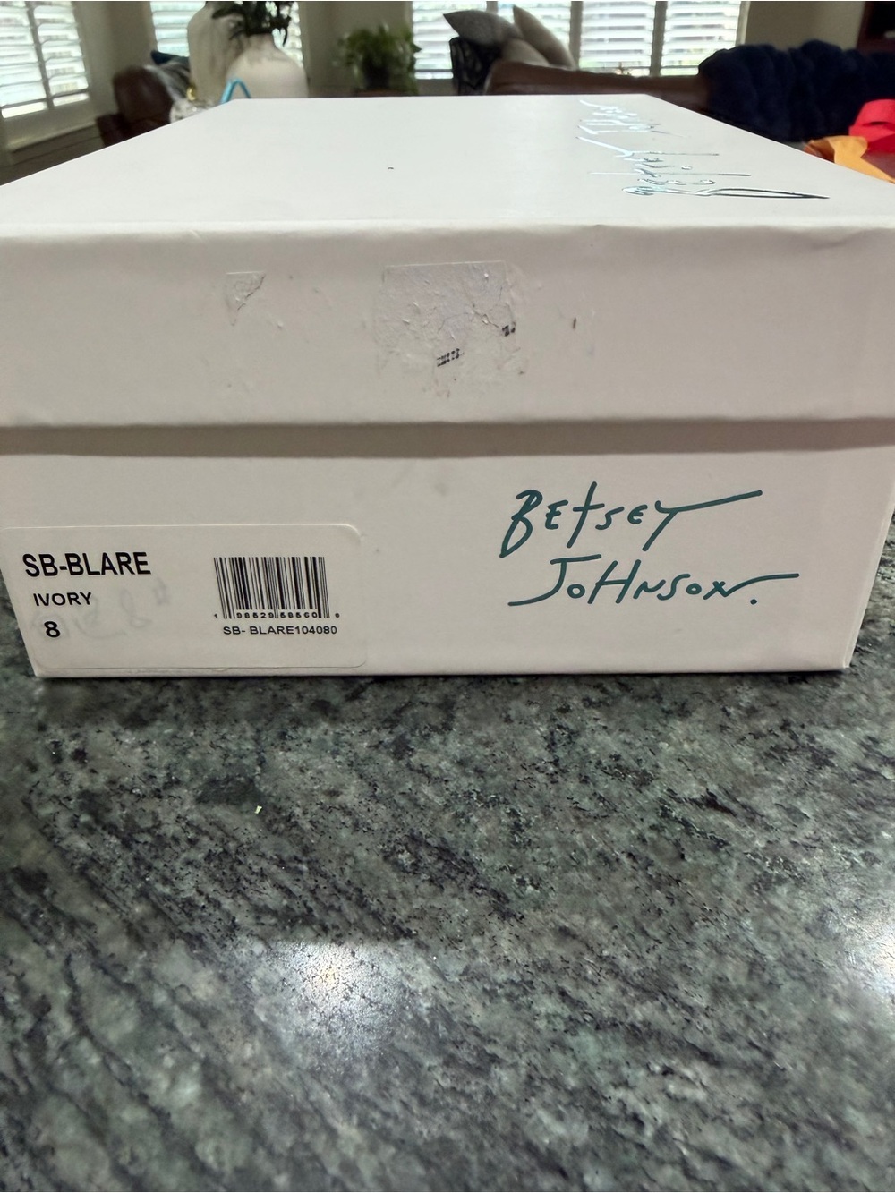Betsey Johnson SB -Blare Ivory size 8 good condition - Picture 4 of 5